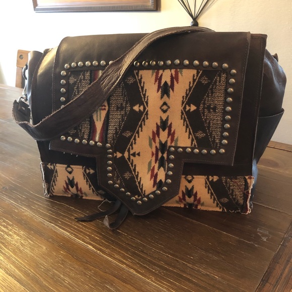 Crimson willow tote - Picture 3 of 7